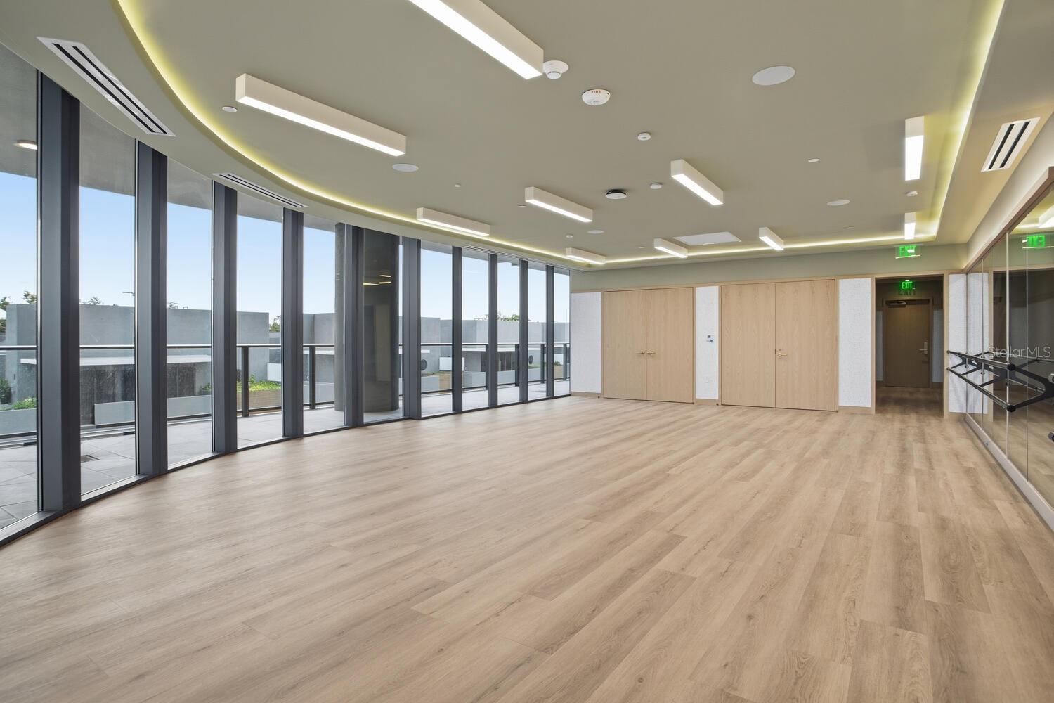 Image 43 of 91 For 3015 Ysabella Avenue 1202