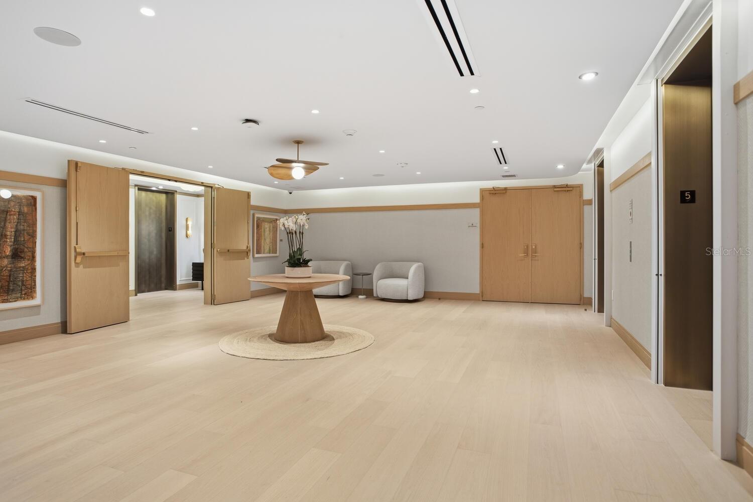 Image 77 of 91 For 3015 Ysabella Avenue 1202