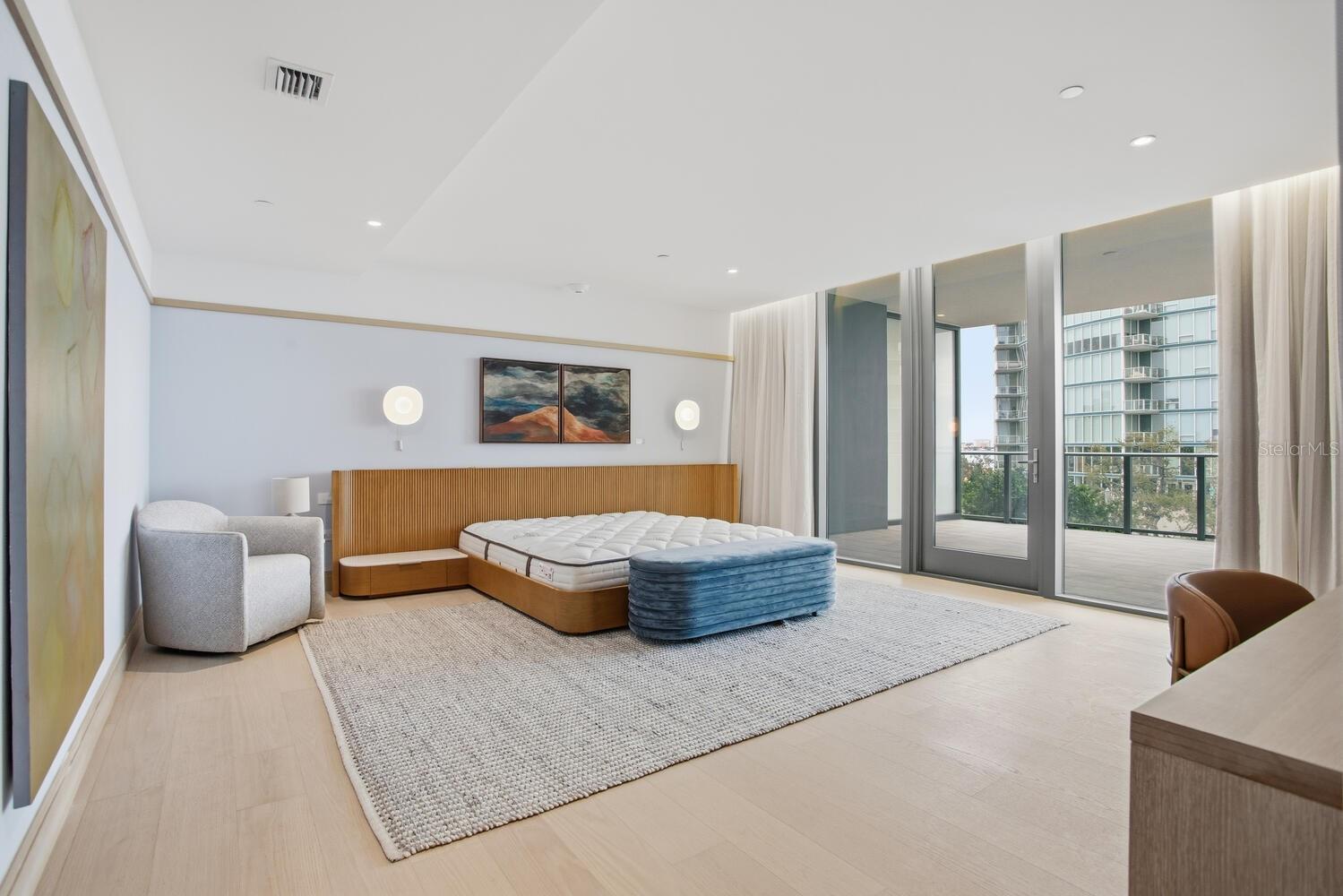 Image 85 of 91 For 3015 Ysabella Avenue 1202