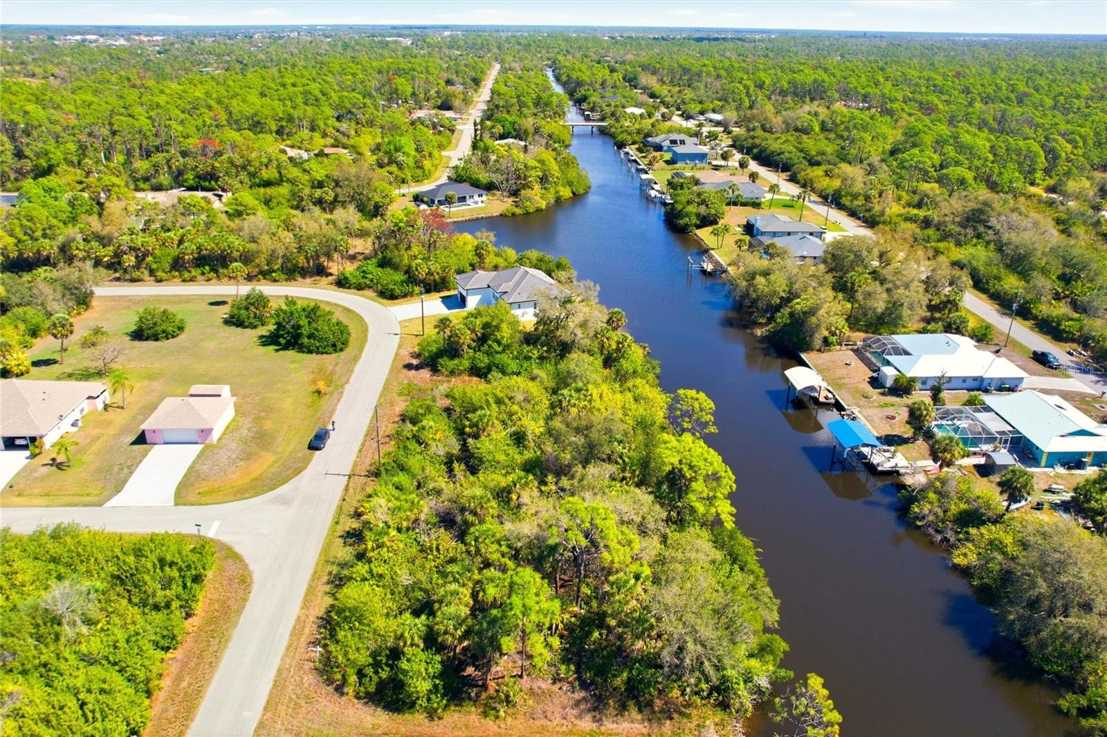 Image 4 of 9 For 594 Mcdill Drive