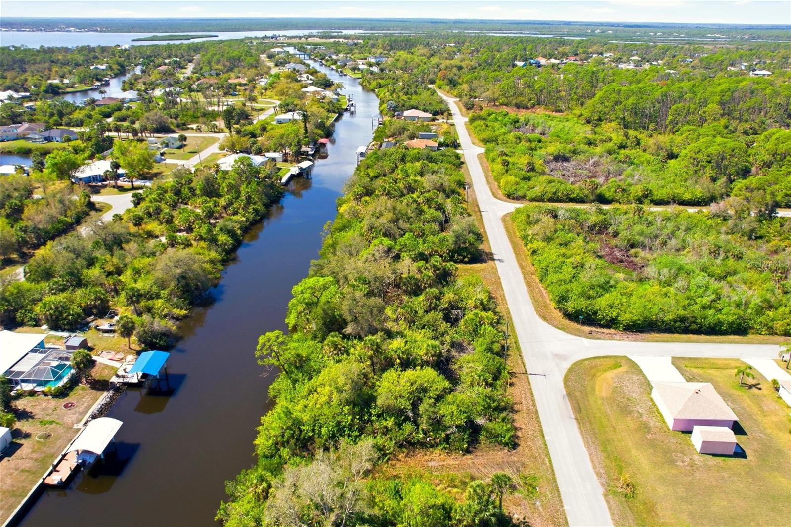 Image 7 of 9 For 594 Mcdill Drive