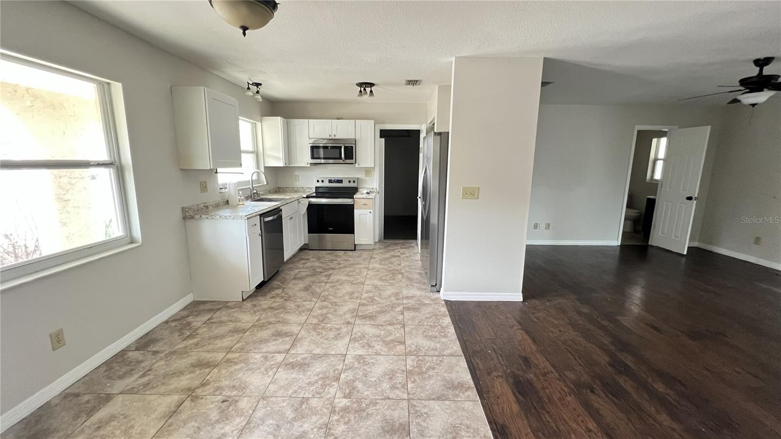 Image 4 of 14 For 8348 Angela Court