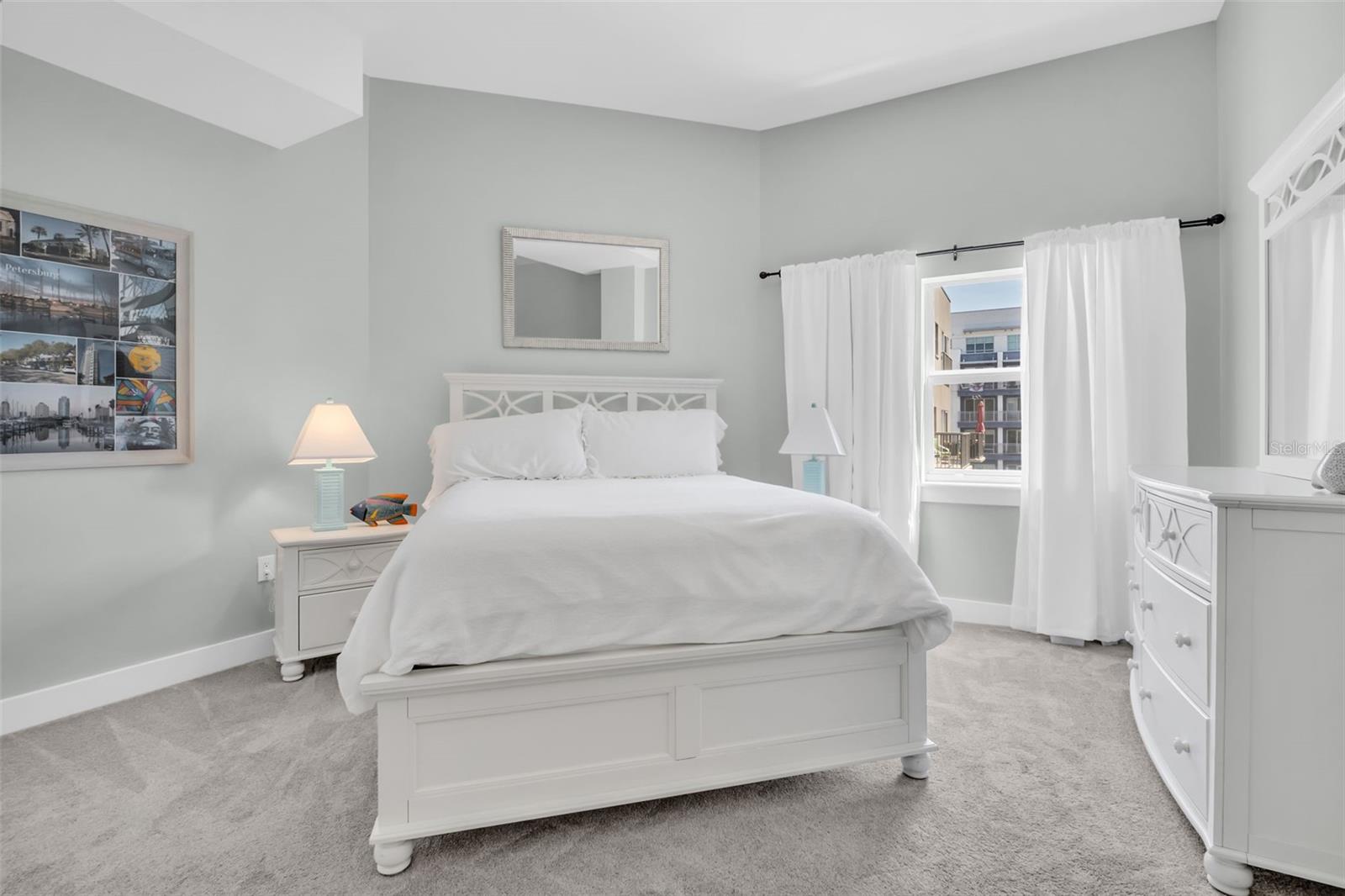 Image 16 of 49 For 1010 Central Avenue 417