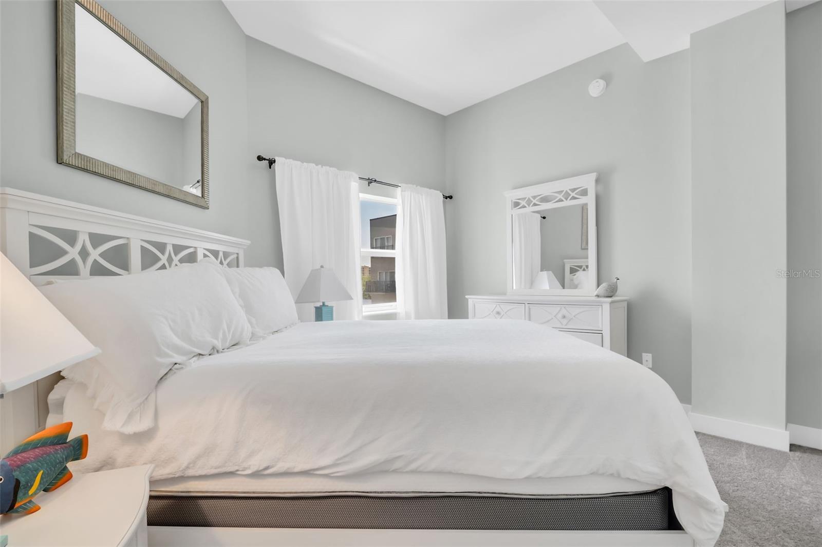 Image 17 of 49 For 1010 Central Avenue 417