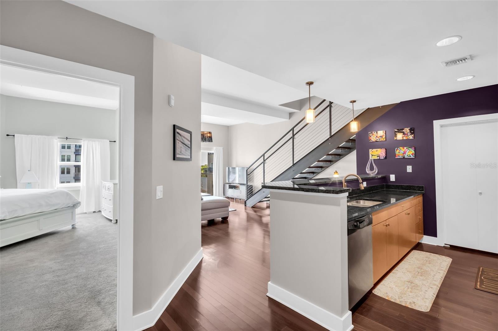 Image 3 of 49 For 1010 Central Avenue 417