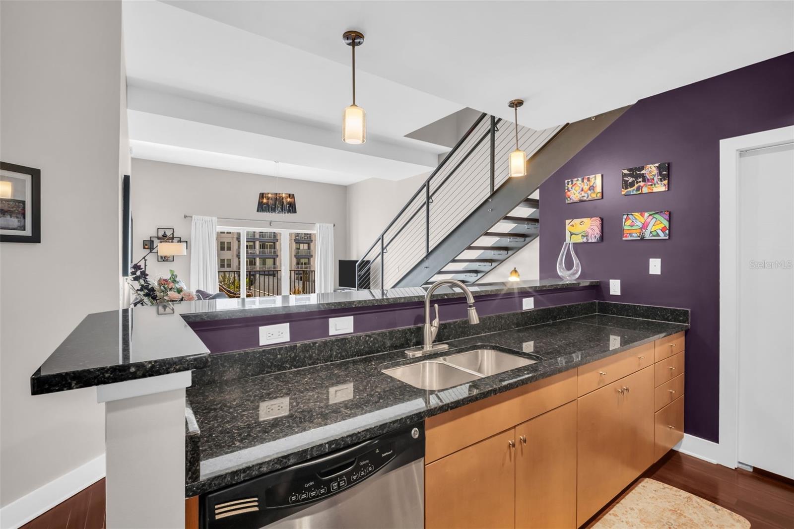 Image 6 of 49 For 1010 Central Avenue 417