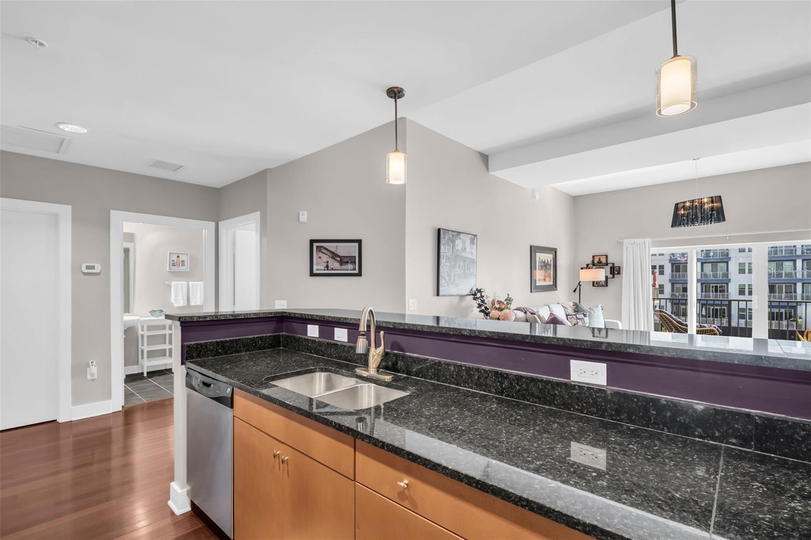 Image 7 of 49 For 1010 Central Avenue 417