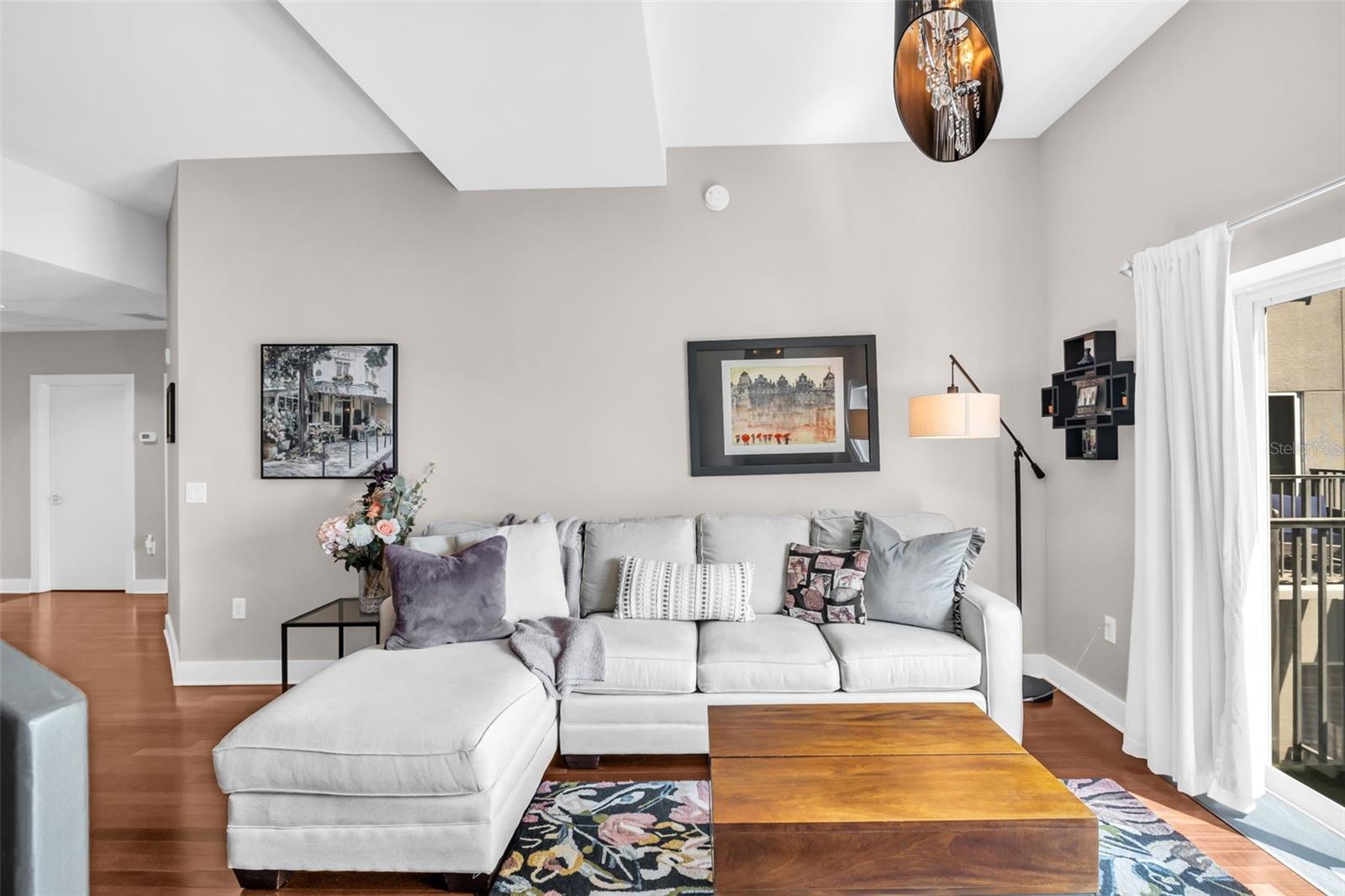 Image 8 of 49 For 1010 Central Avenue 417