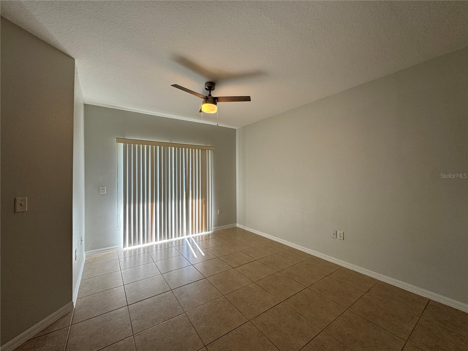 Image 14 of 31 For 1561 Blue Magnolia Road