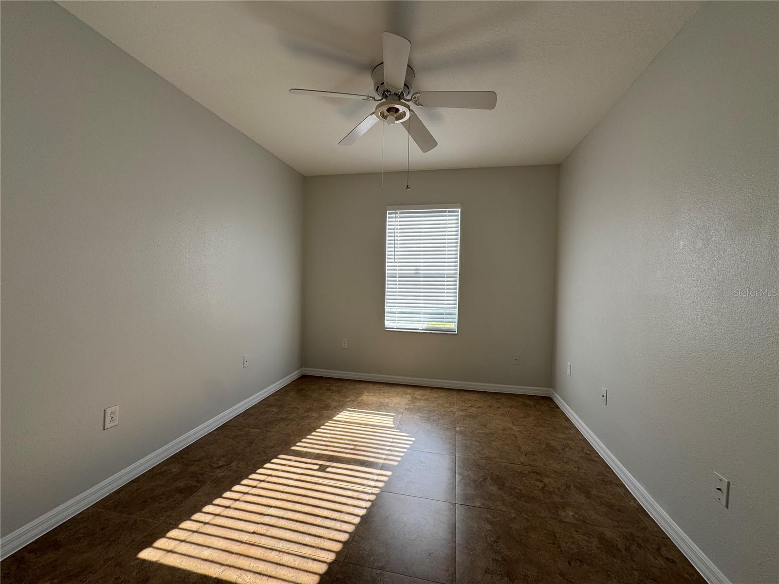 Image 17 of 31 For 1561 Blue Magnolia Road