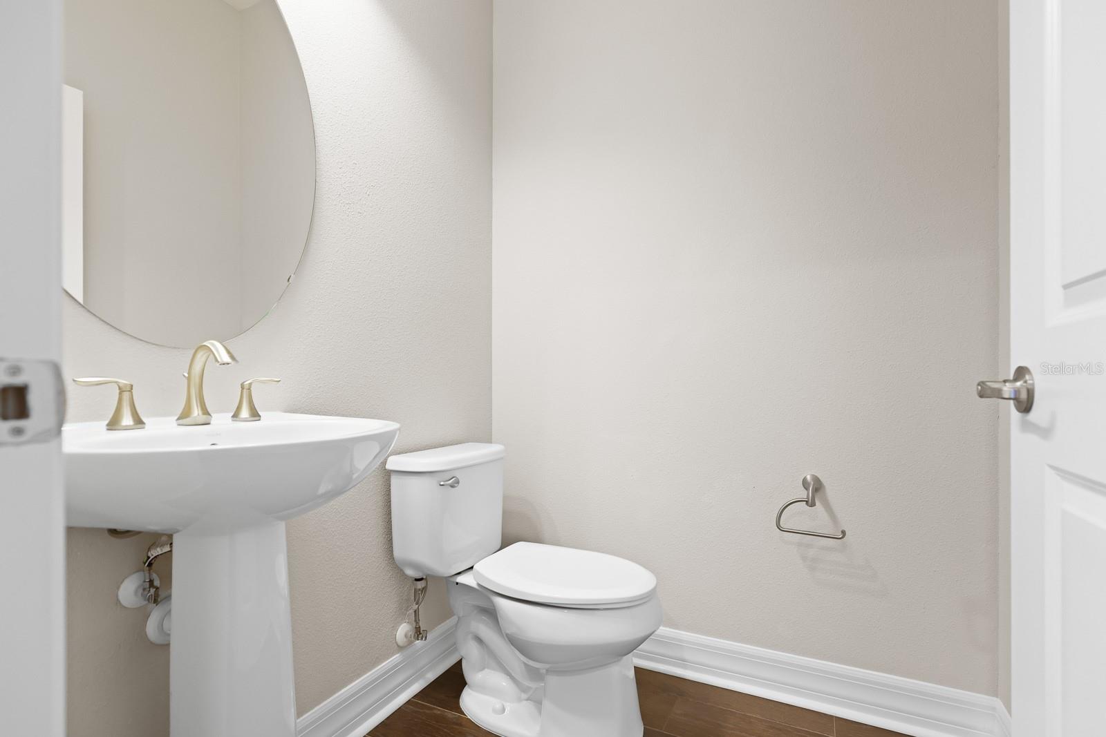 Image 10 of 48 For 5707 Village Center Drive