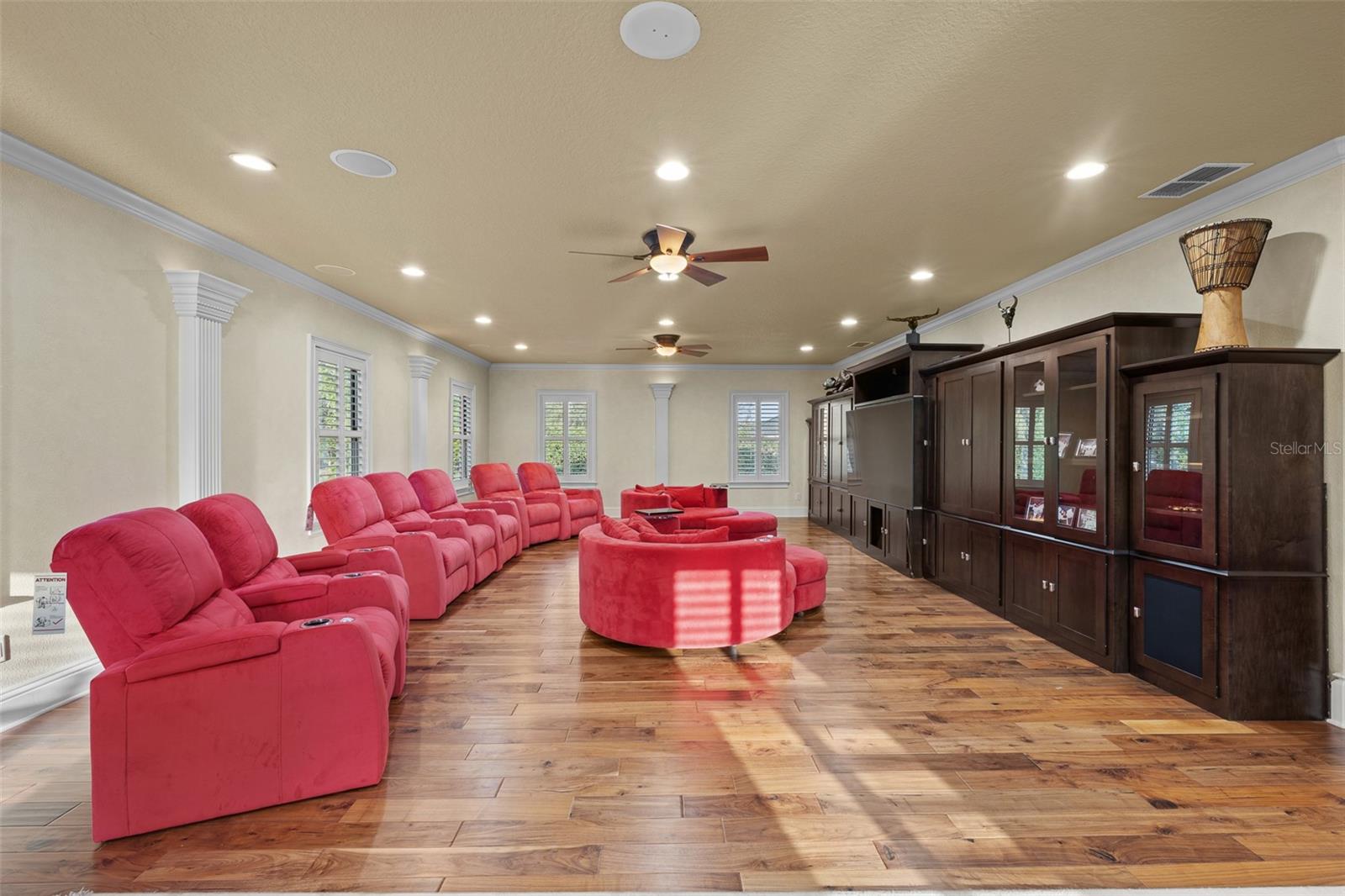 Image 22 of 50 For 3409 Carpel Street