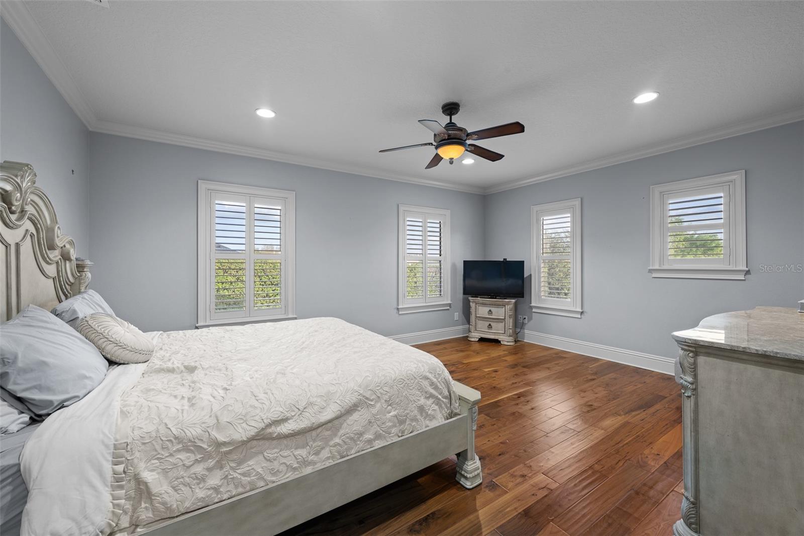 Image 25 of 50 For 3409 Carpel Street