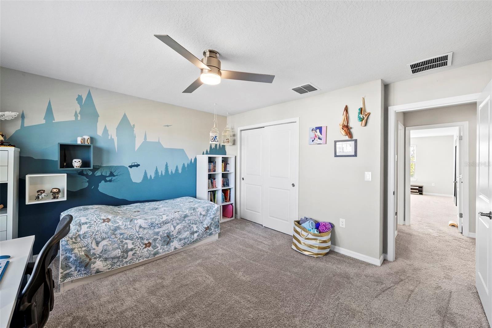 Image 23 of 30 For 19261 Mossy Pine Drive