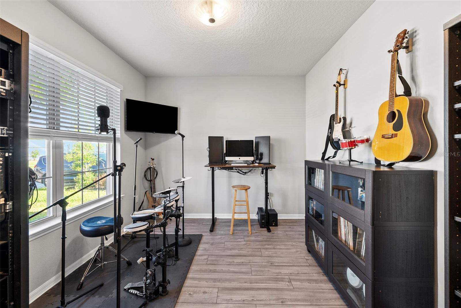 Image 3 of 30 For 19261 Mossy Pine Drive