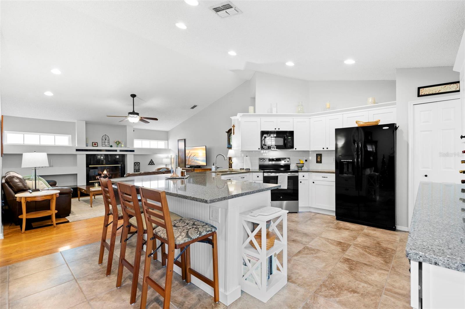 Image 14 of 48 For 4766 Stoneview Circle