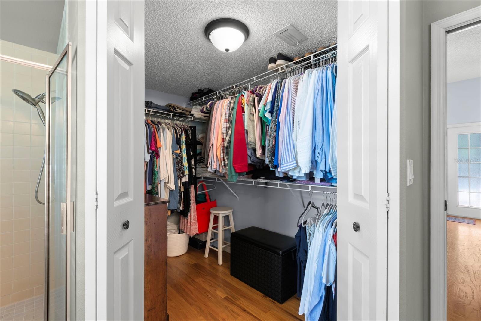 Image 23 of 48 For 4766 Stoneview Circle