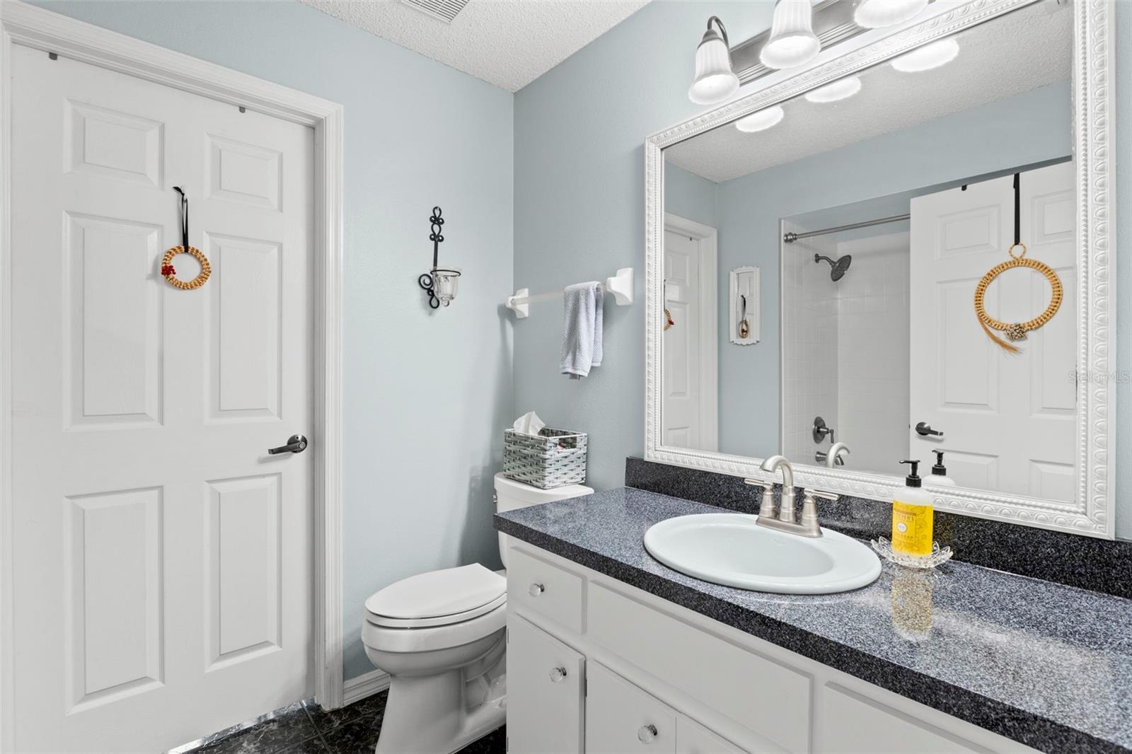 Image 28 of 48 For 4766 Stoneview Circle