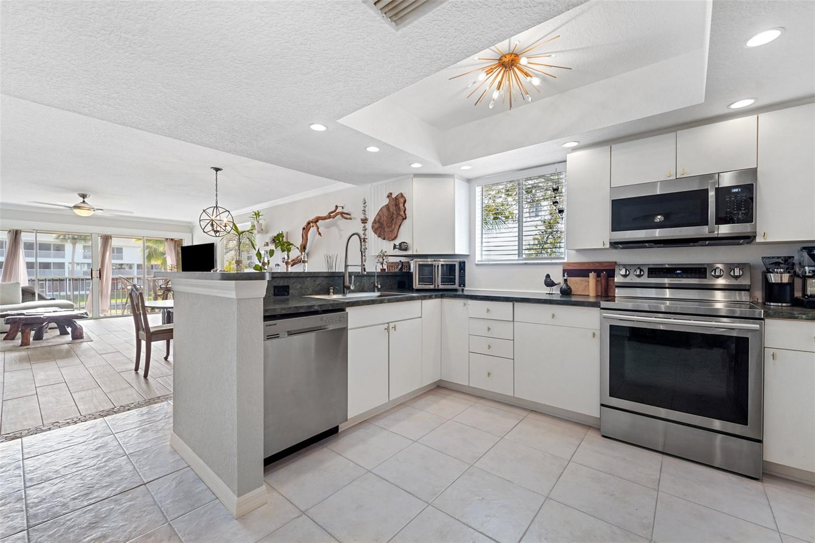 Image 11 of 57 For 14891 Seminole Trail 133