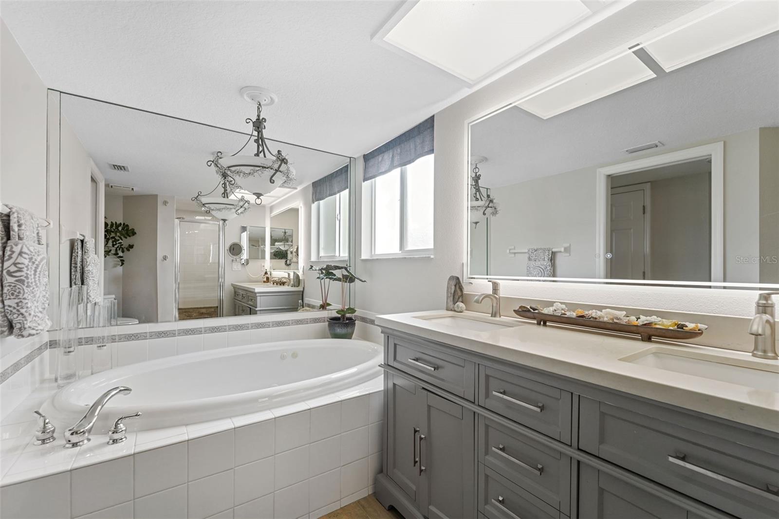 Image 25 of 57 For 14891 Seminole Trail 133