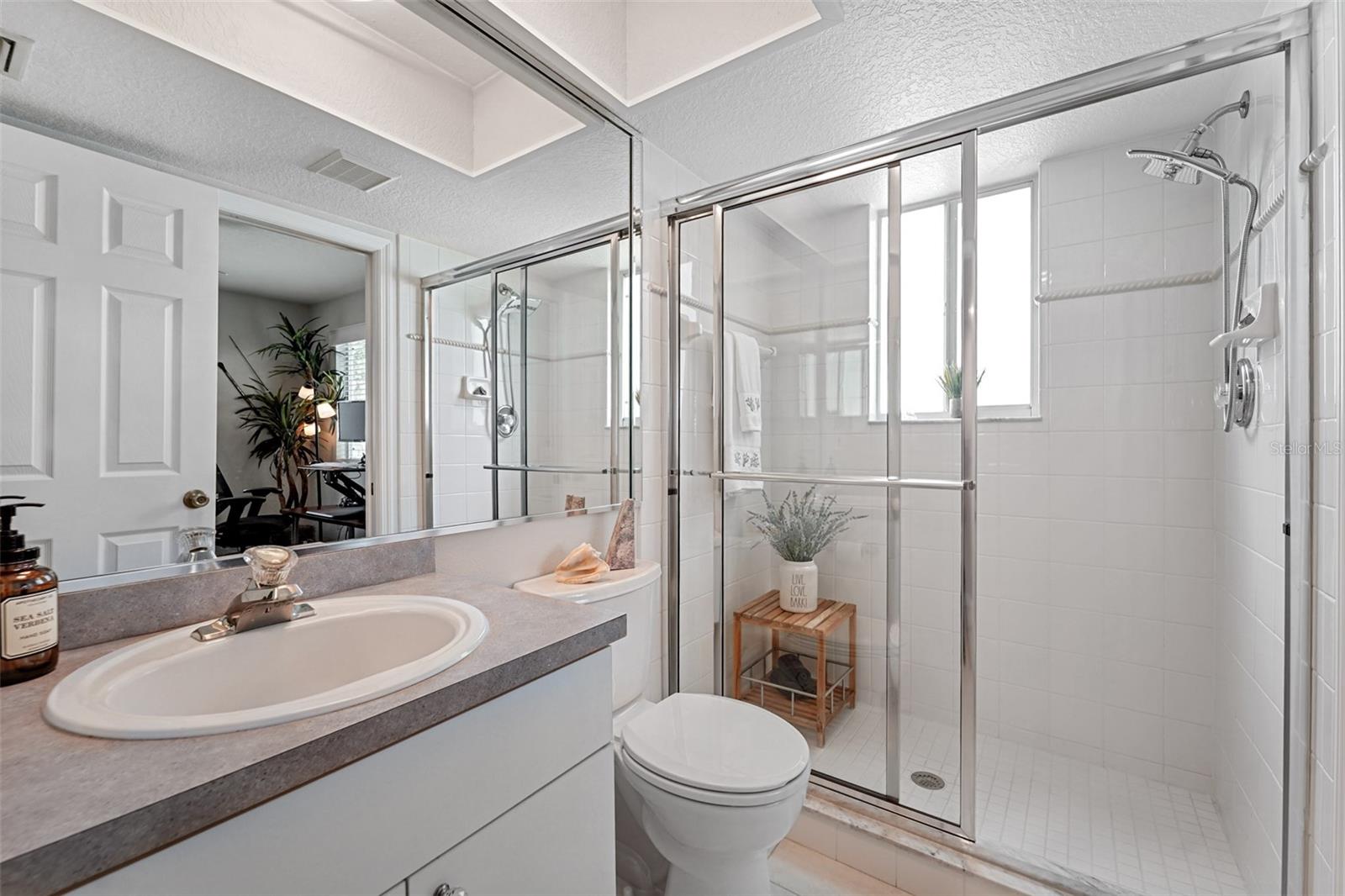 Image 29 of 57 For 14891 Seminole Trail 133