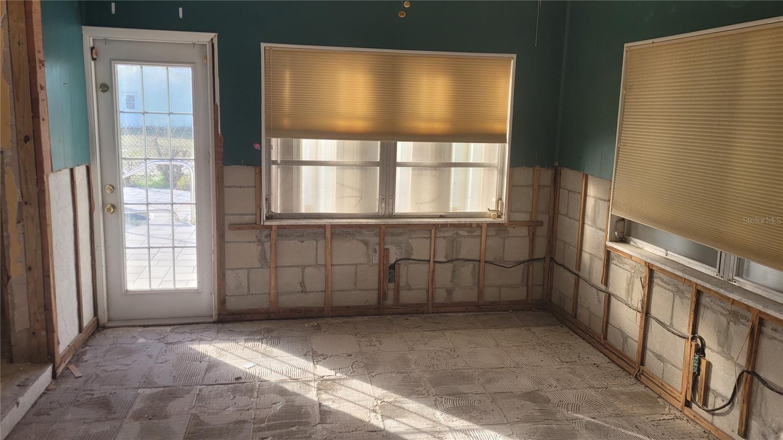 Image 5 of 11 For 660 64th Avenue