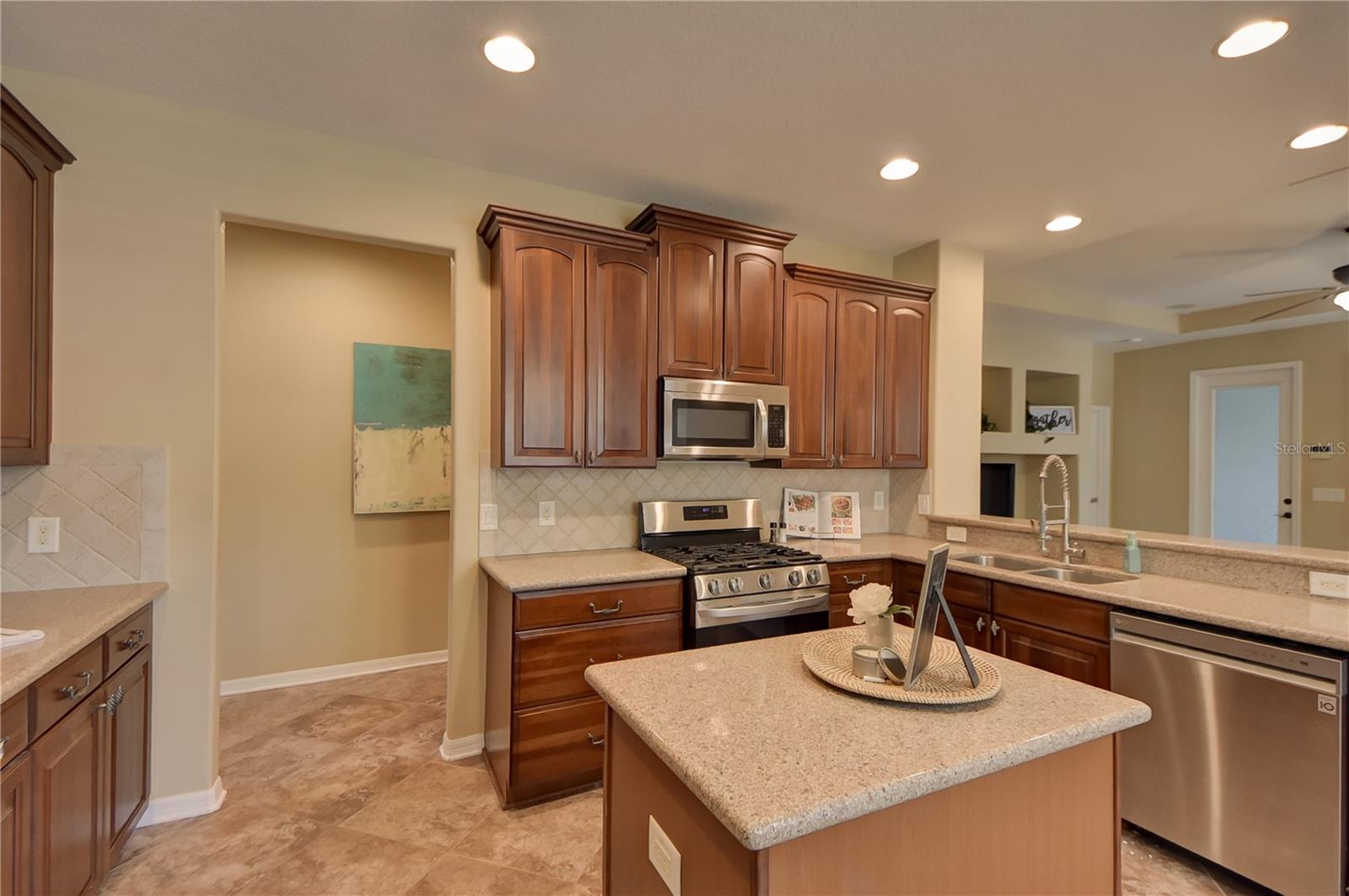 Image 27 of 60 For 16001 Loneoak View Drive