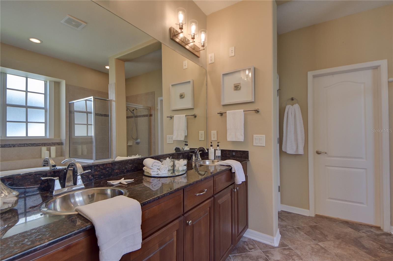 Image 34 of 60 For 16001 Loneoak View Drive