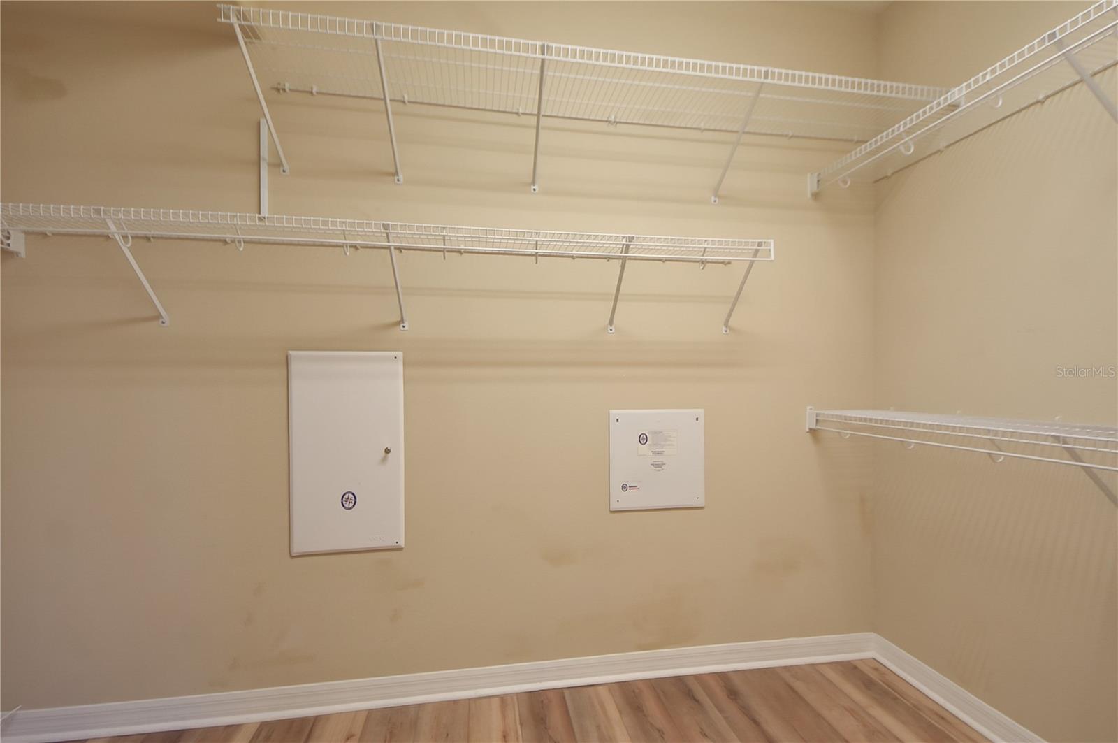 Image 36 of 60 For 16001 Loneoak View Drive