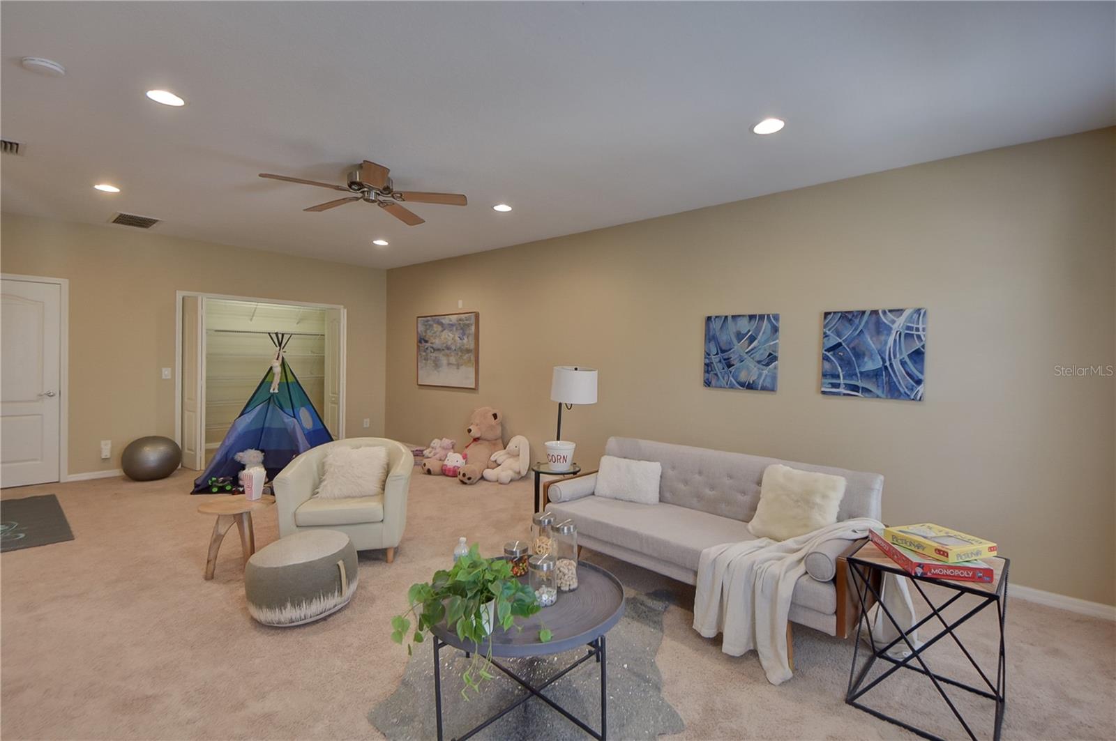 Image 40 of 60 For 16001 Loneoak View Drive