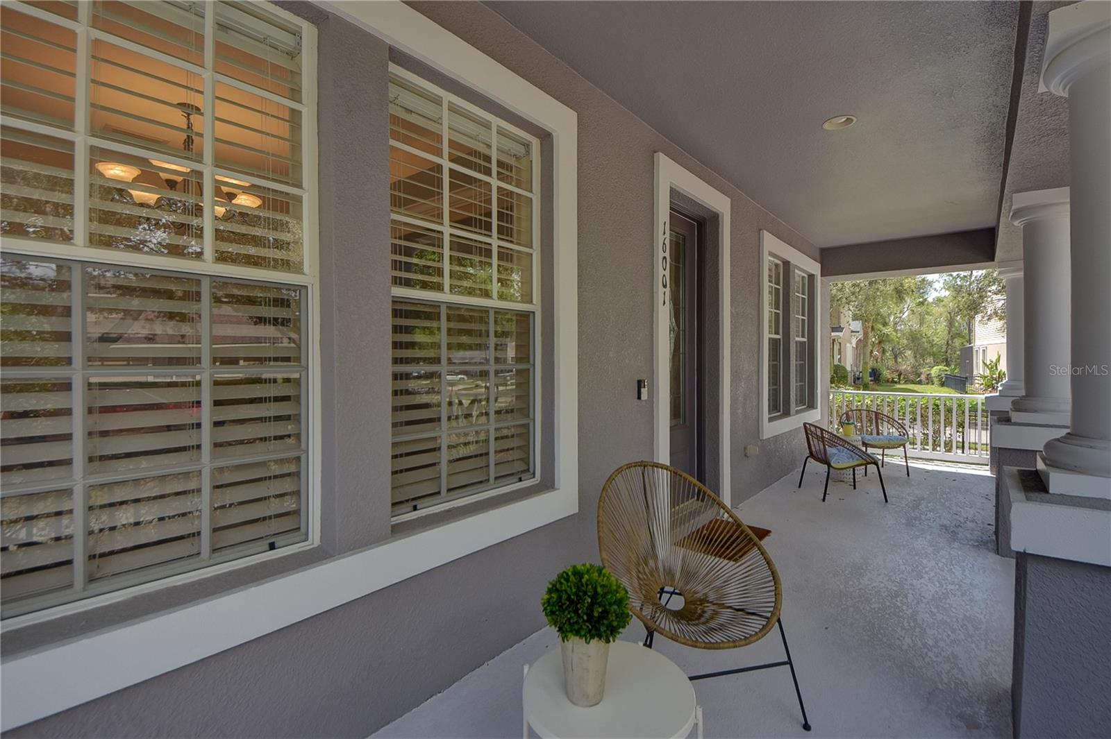 Image 5 of 60 For 16001 Loneoak View Drive