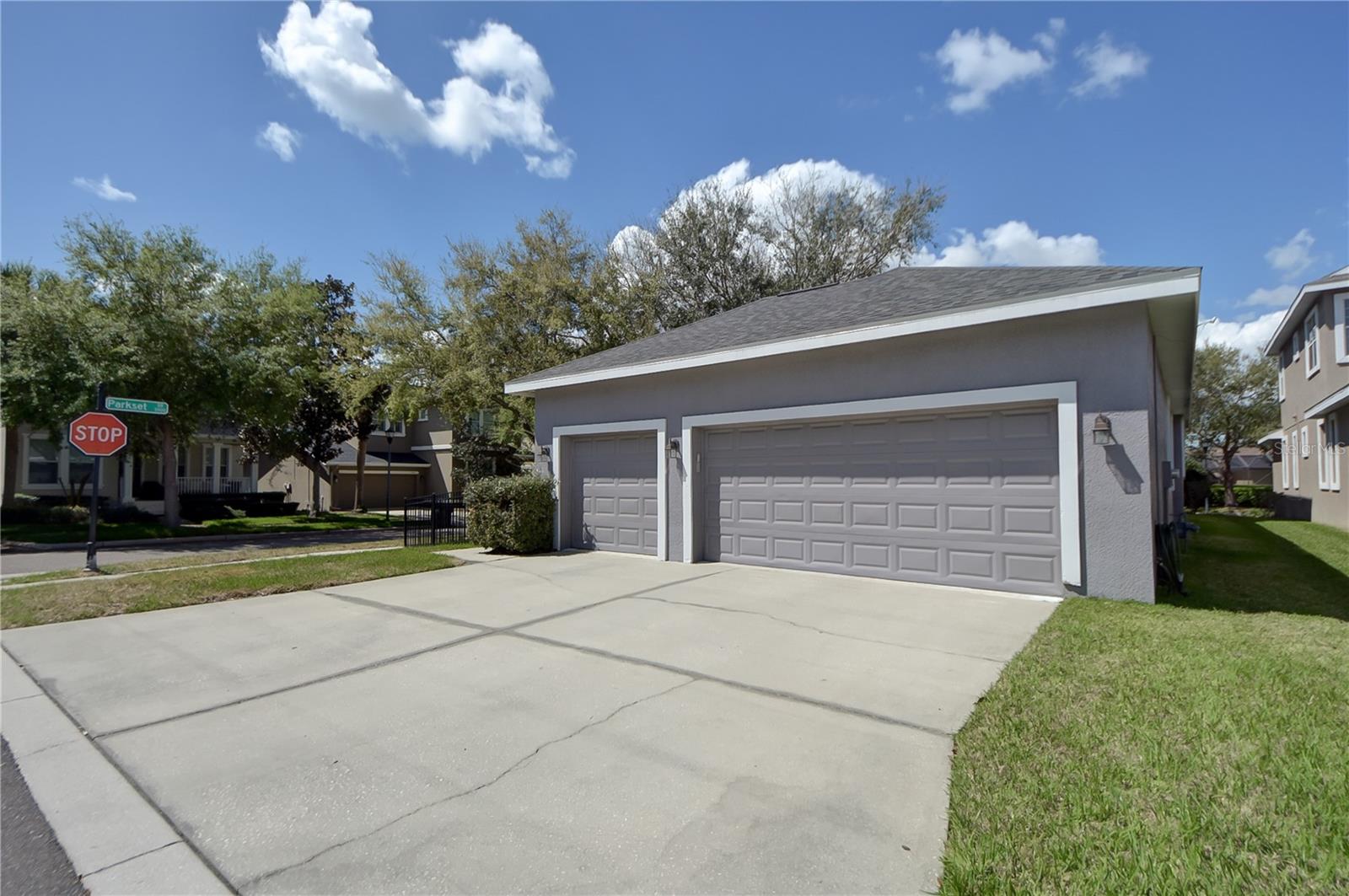 Image 54 of 60 For 16001 Loneoak View Drive