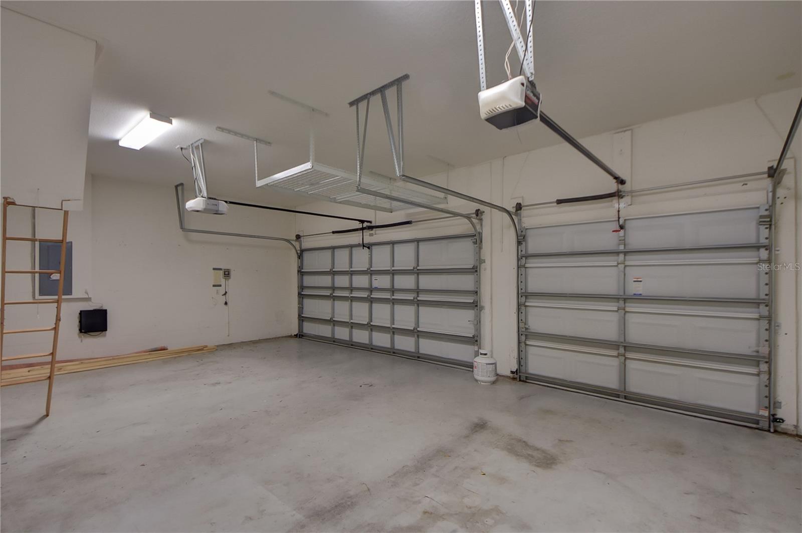 Image 56 of 60 For 16001 Loneoak View Drive