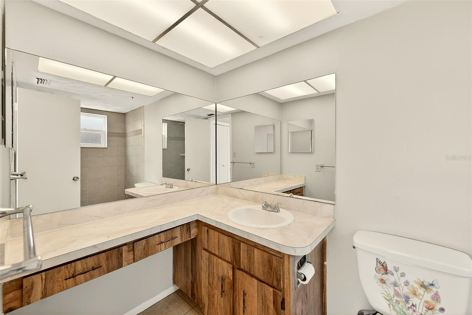 Image 20 of 43 For 8206 Dedham Drive