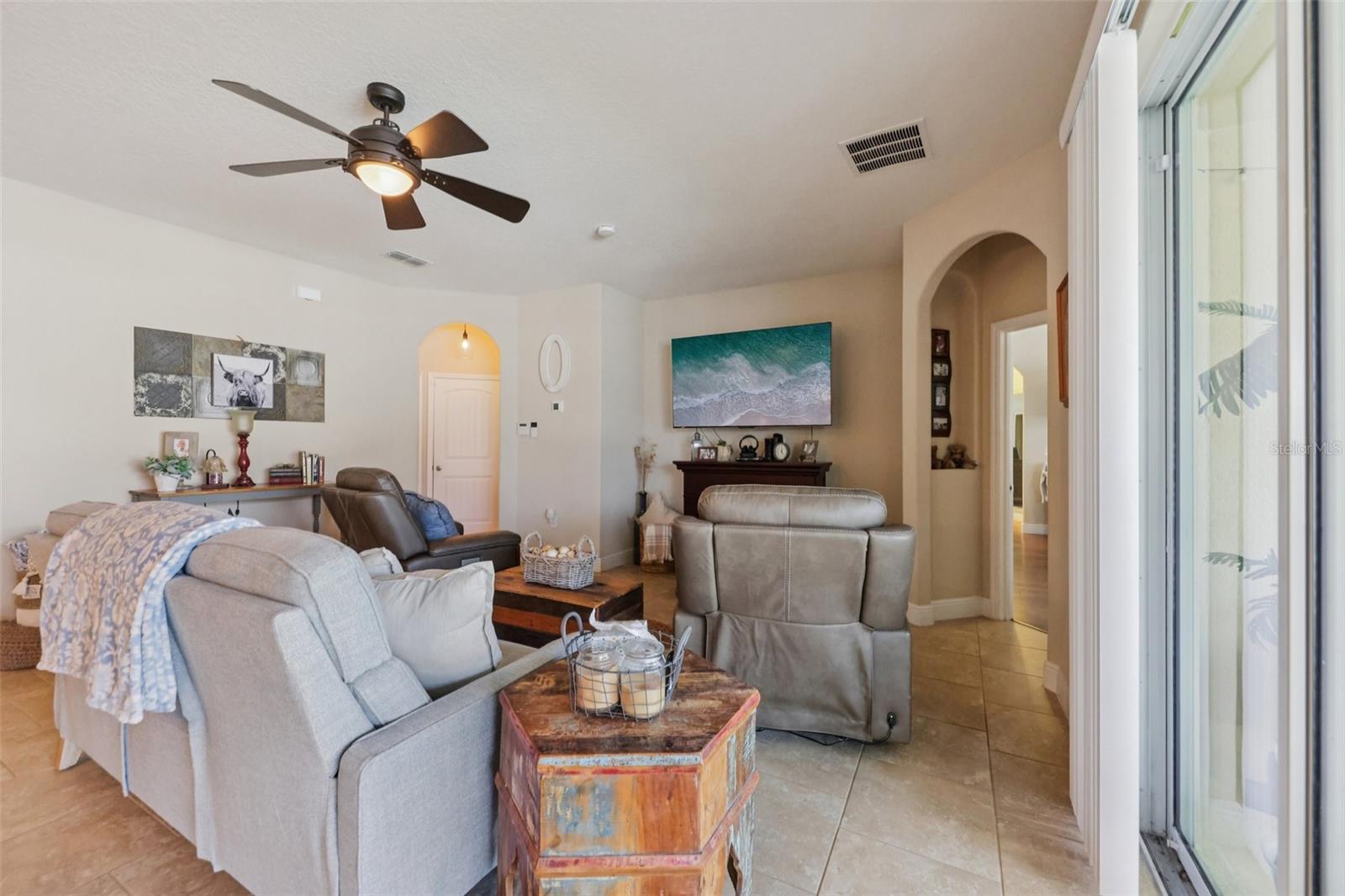 Image 11 of 41 For 4001 Chandler Estates Drive