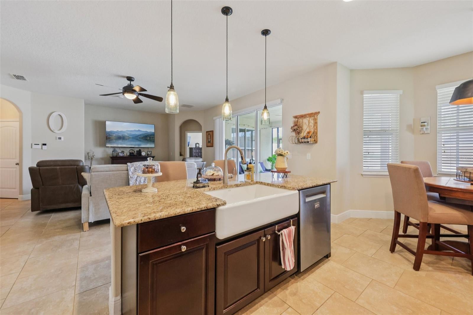 Image 18 of 41 For 4001 Chandler Estates Drive