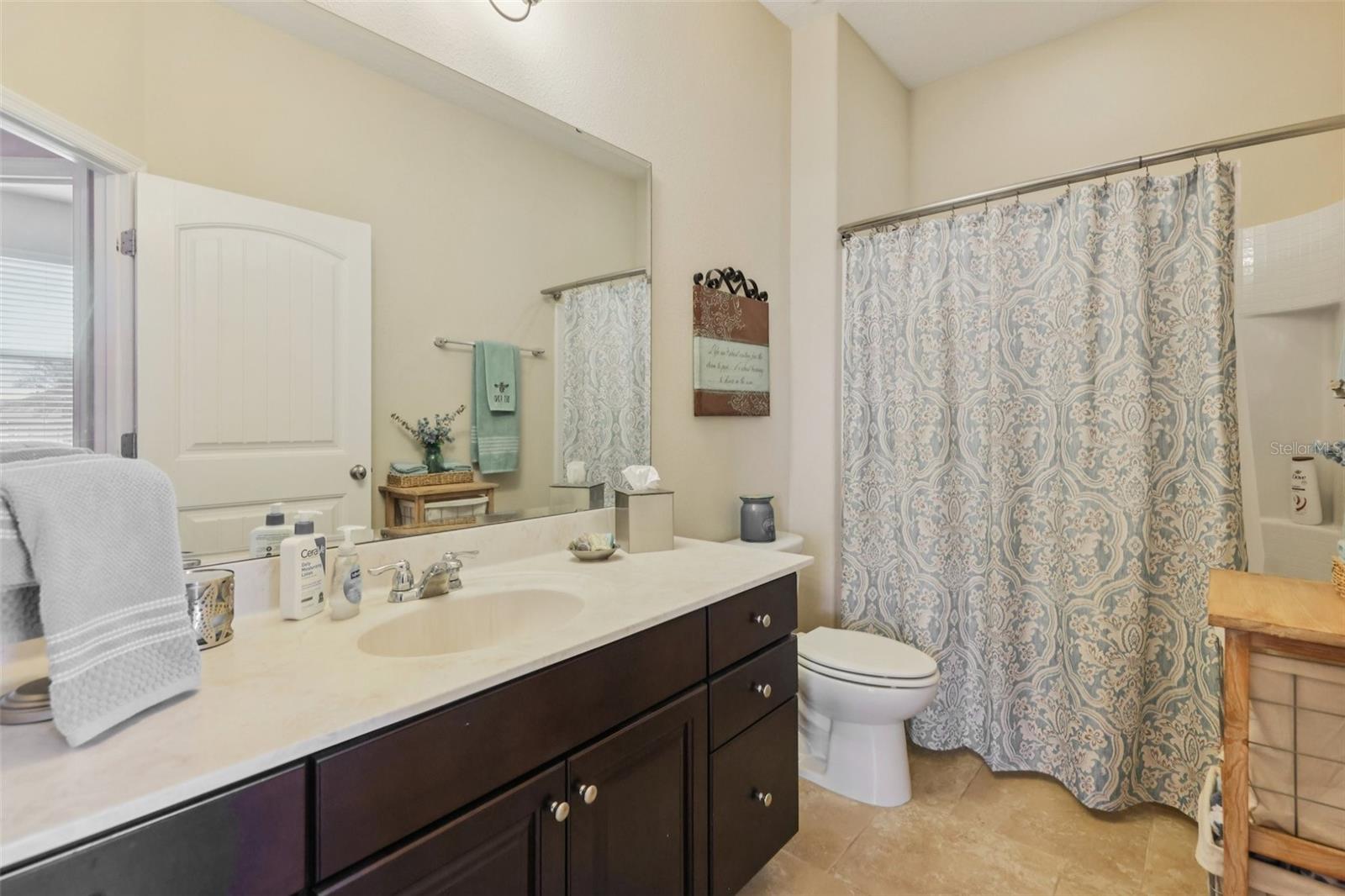 Image 20 of 41 For 4001 Chandler Estates Drive