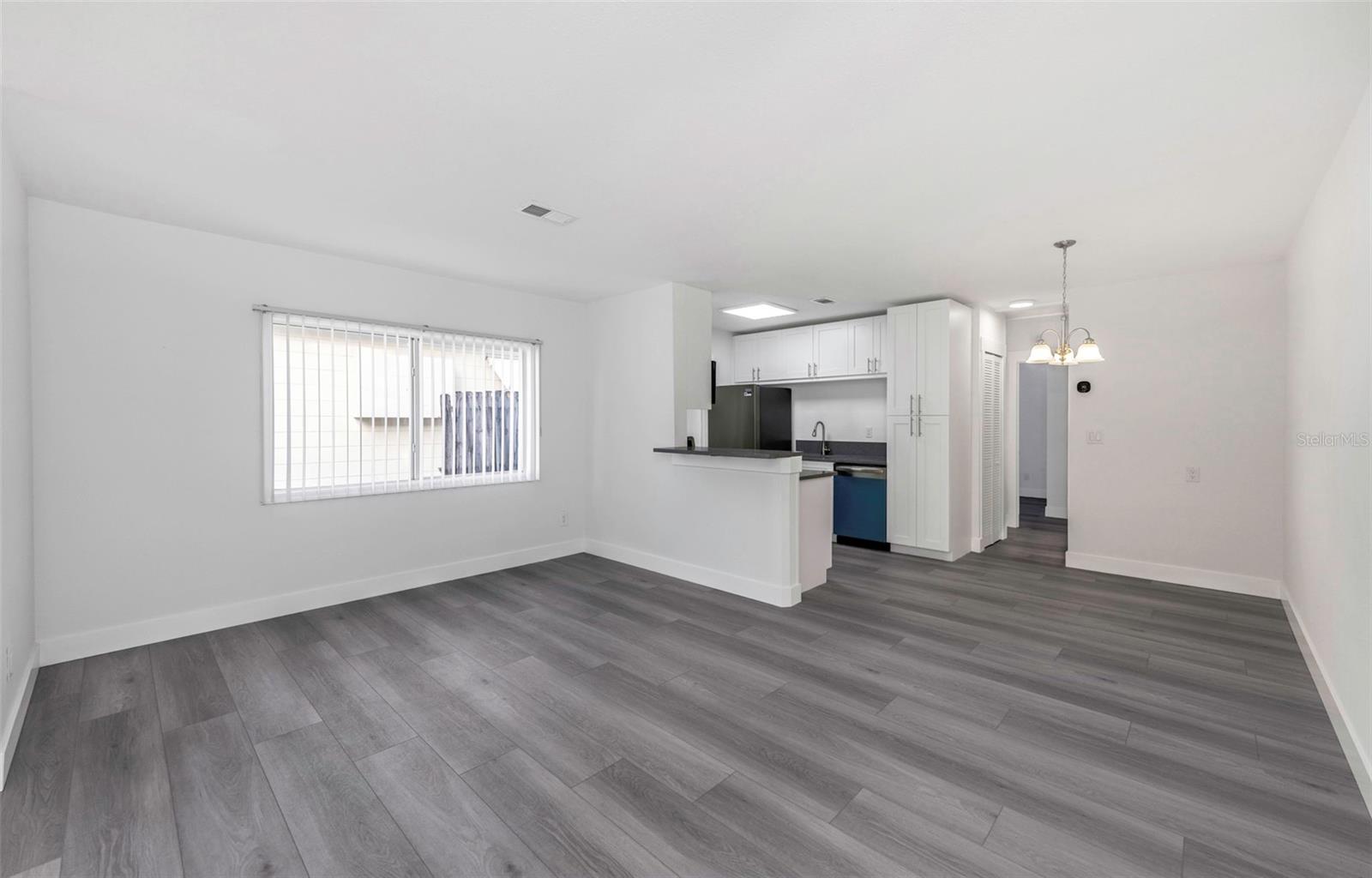 Image 20 of 43 For 360 57th Street N