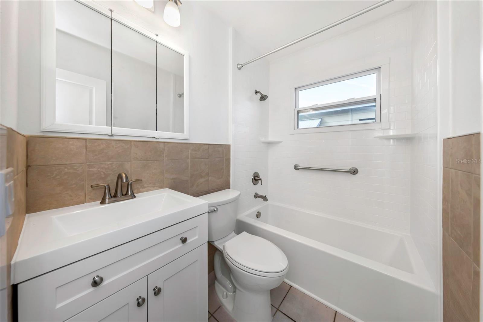 Image 25 of 43 For 360 57th Street N