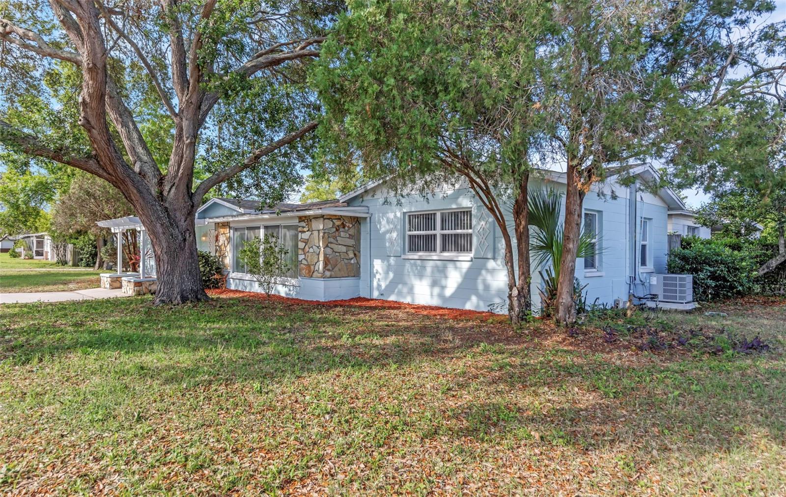 Image 31 of 43 For 360 57th Street N