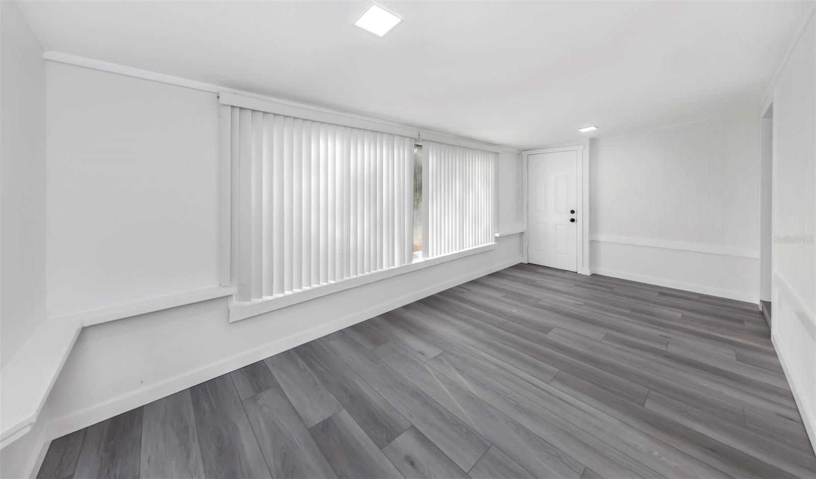 Image 5 of 43 For 360 57th Street N