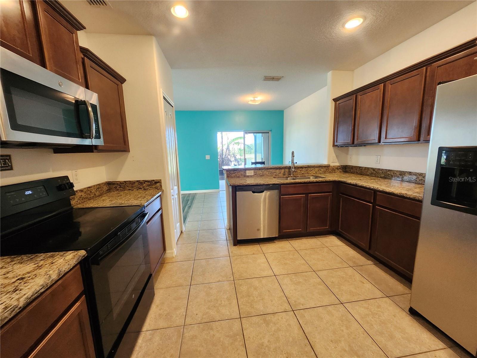 Image 14 of 31 For 949 Seminole Sky Drive