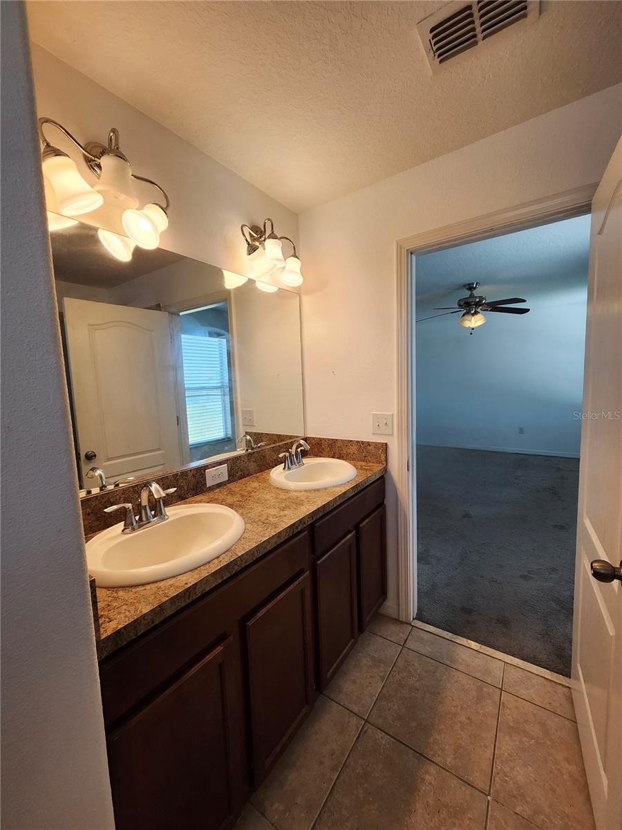 Image 23 of 31 For 949 Seminole Sky Drive