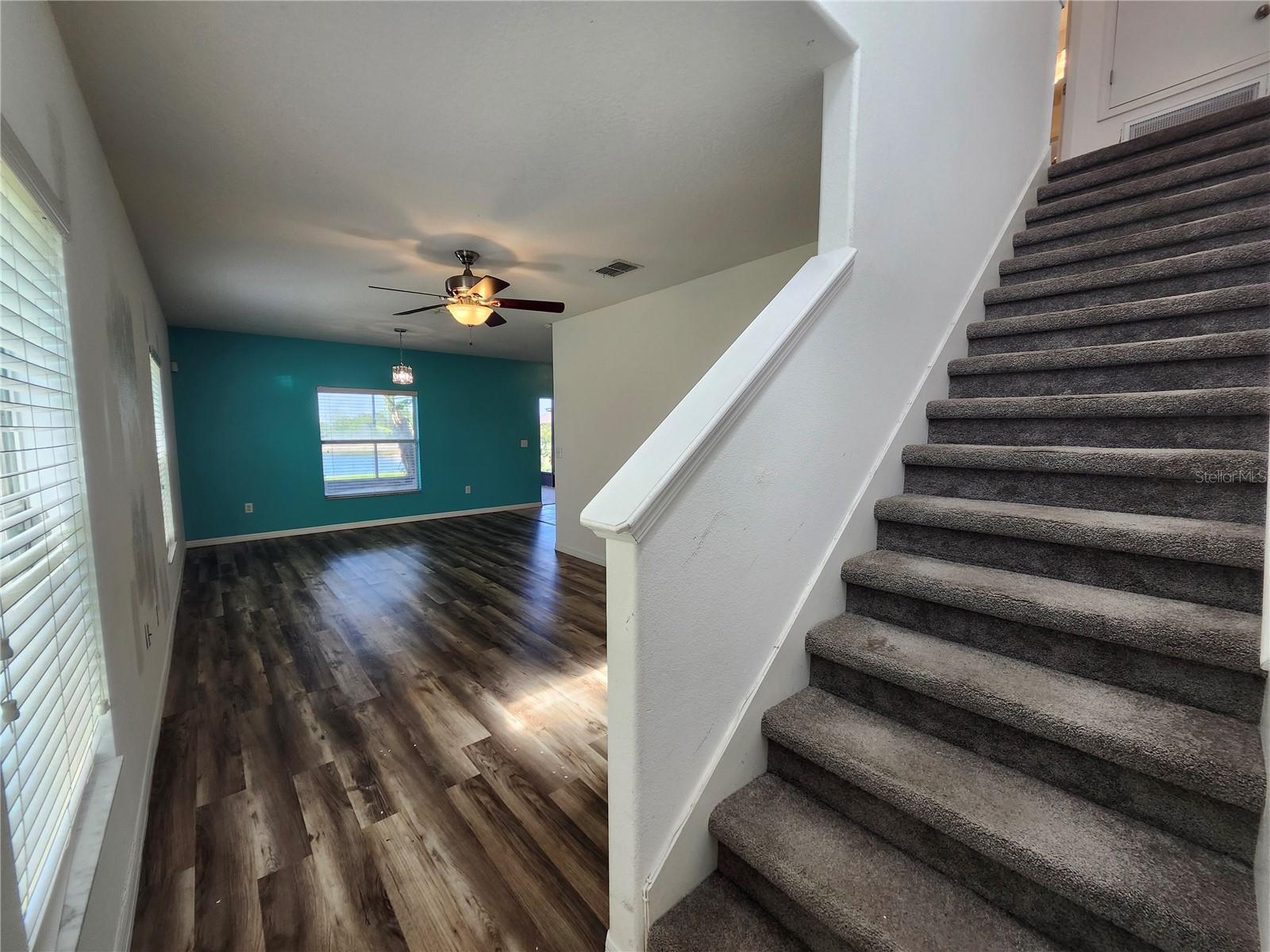 Image 4 of 31 For 949 Seminole Sky Drive