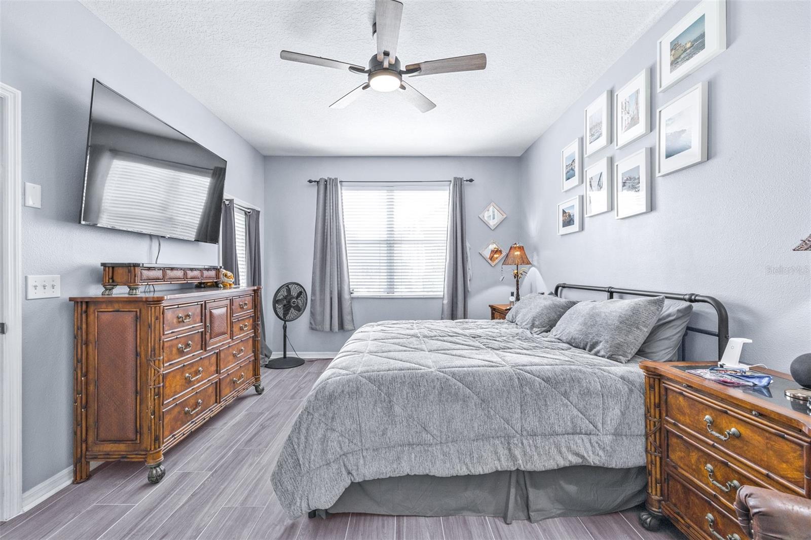 Image 4 of 70 For 16320 Bridgewalk Drive