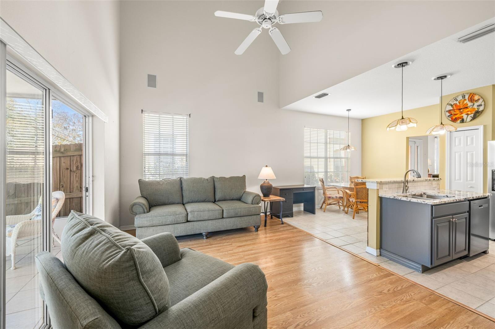 Image 14 of 36 For 11016 Blaine Top Place