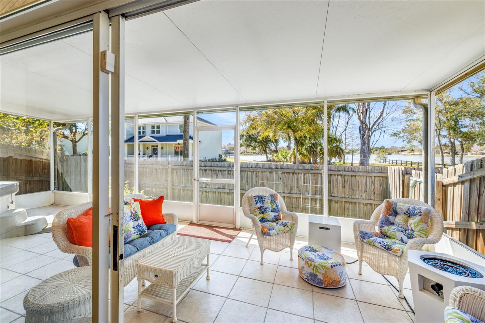 Image 23 of 36 For 11016 Blaine Top Place