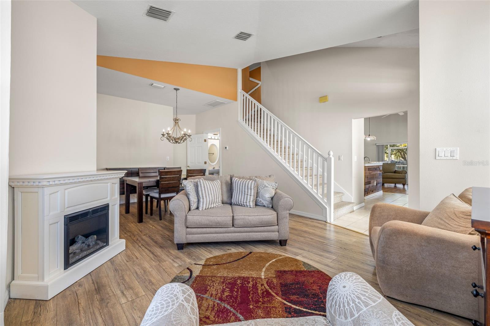 Image 6 of 36 For 11016 Blaine Top Place