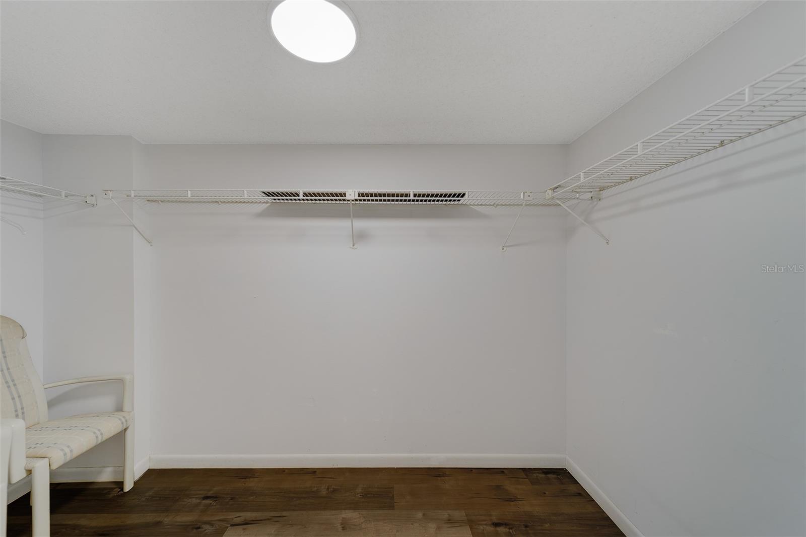 Image 25 of 47 For 225 Country Club Drive F1210