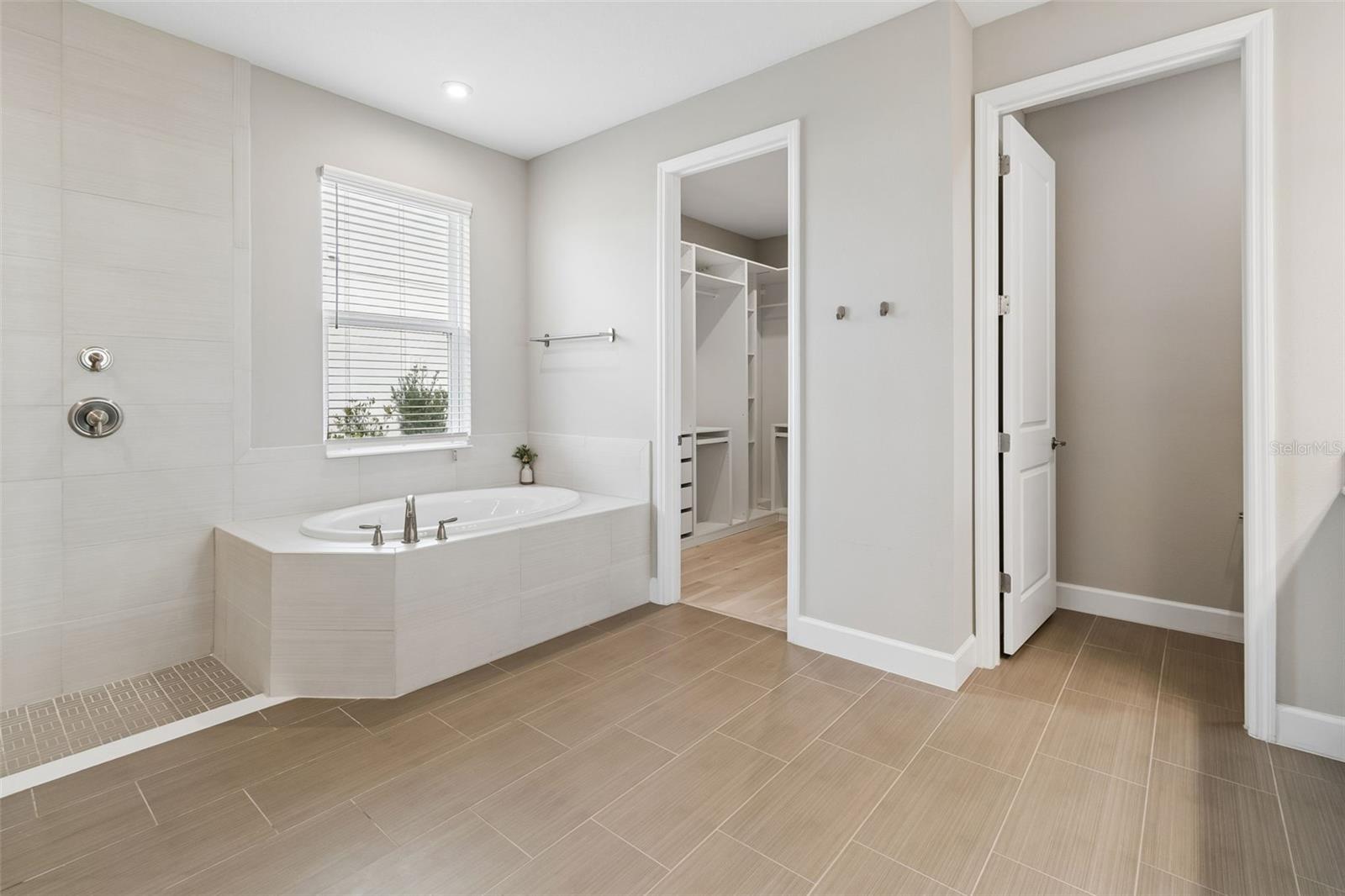 Image 27 of 76 For 2354 High Tides Way